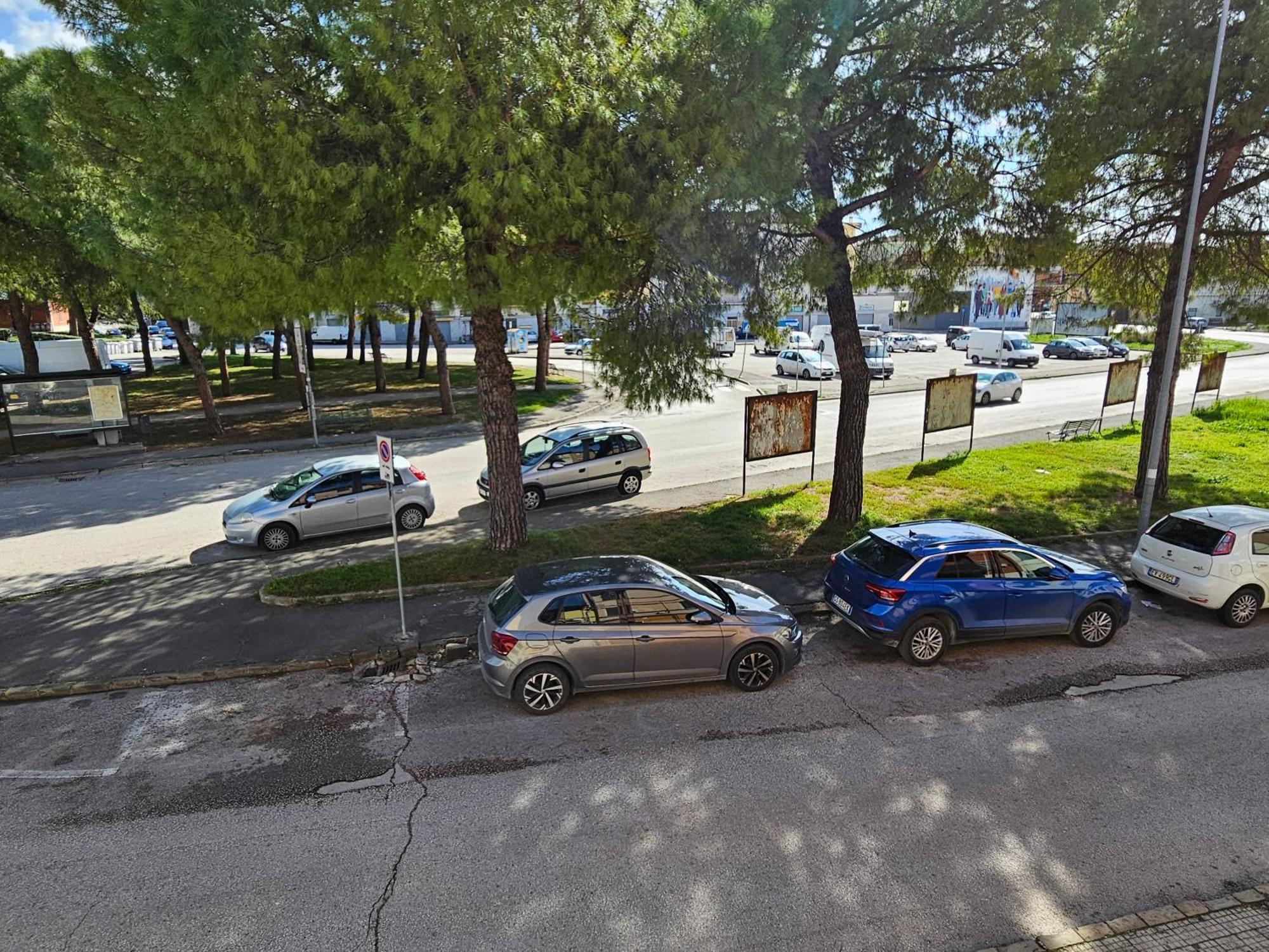 La Casetta Bilocale Centrale Con Terrazza Parkfree Wifi Minipc Ps4 Ac Iesi Bagian luar foto